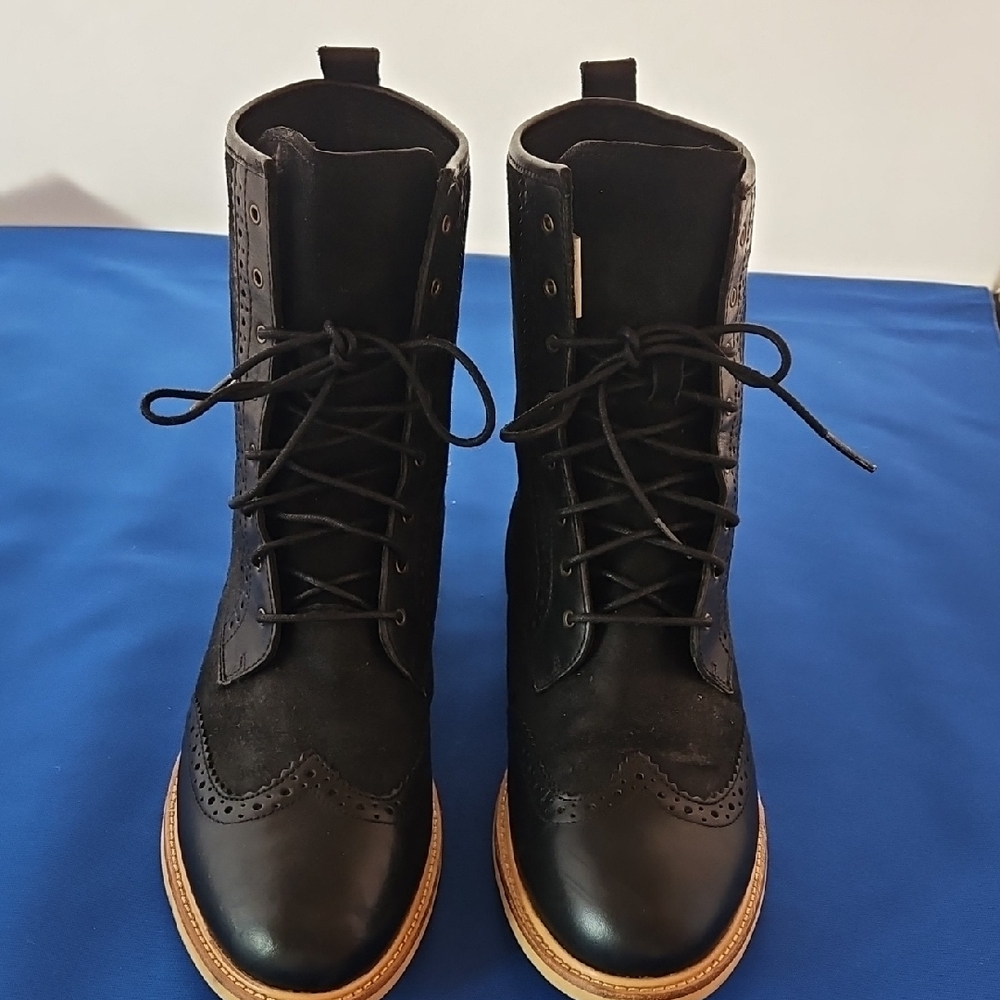 UGG Black and Brown Leather Boots with Lace-Up Design